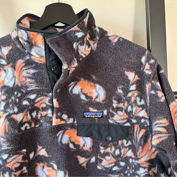 Patagonia Synchilla Snap-T lightweight Swirl Floral & Pitch Blue Gray Women’s L - Picture 4 of 16
